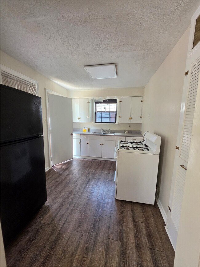 Foto del edificio - 3819 S Shepherd Dr