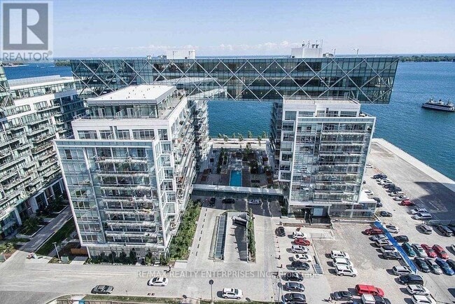 Building Photo - 29 Queens Quay E