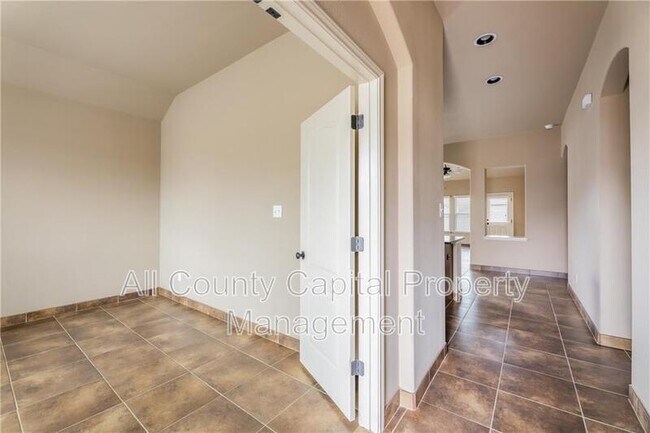 Foto del edificio - 18712 Leigh Ln