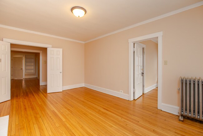Building Photo - 1019 Dempster St