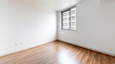 Interior Photo - 3033 Wilshire