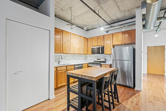 Foto del edificio - 933 W Van Buren St