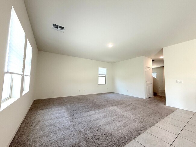 Foto del edificio - 5725 W Willow Rdg Dr