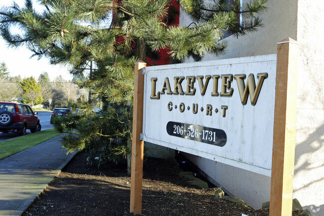 Building Photo - Lakeview Court Apartments