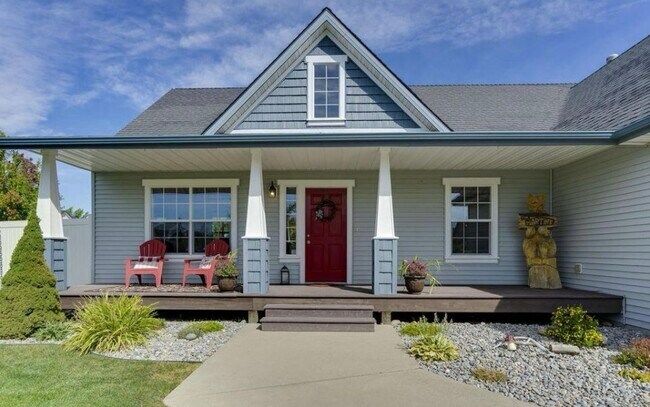 Building Photo - 2911 W Cranberry Ave