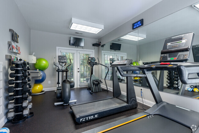 Fitness Center - Chesterfield Gardens