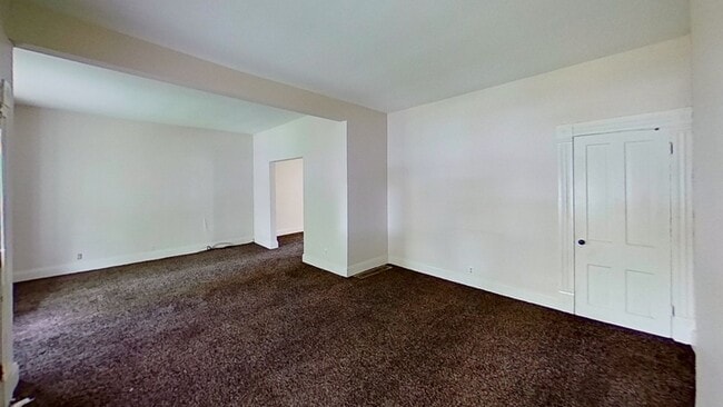 Building Photo - 1234 Highland St