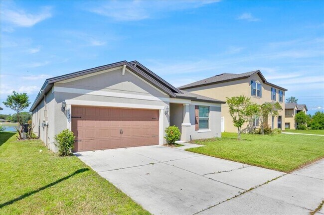 Foto del edificio - 8755 Rindge Rd