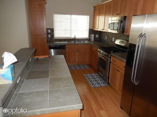 Foto principal - 674 NW Roydon Ter