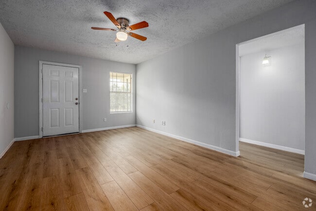 2BR, 1BA - 900SF - Living Room/Dining Area - The Domain