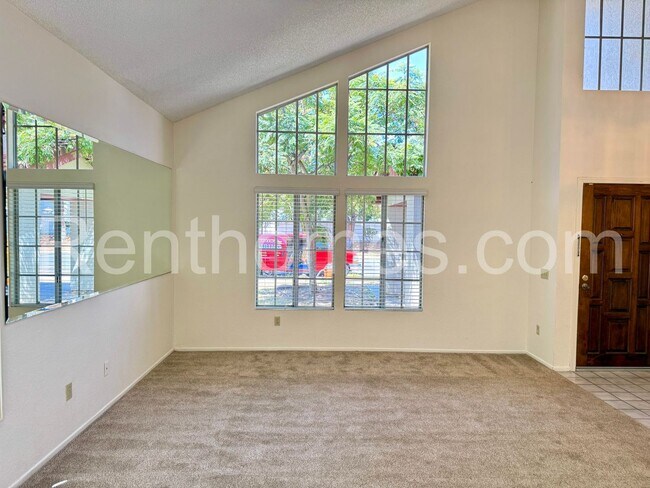 Foto del edificio - 10515 Carrington Dr