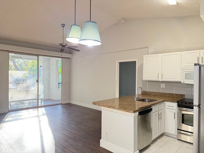 Building Photo - 921 Lyons Rd