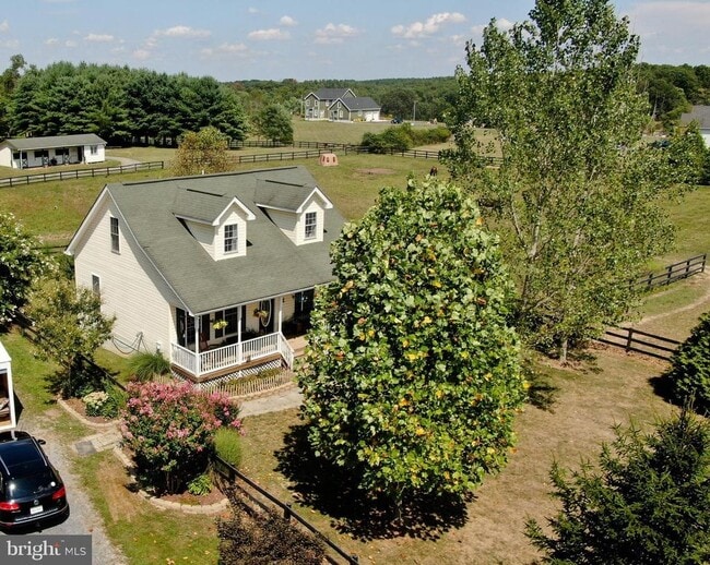 Building Photo - 1455 Redbud Rd