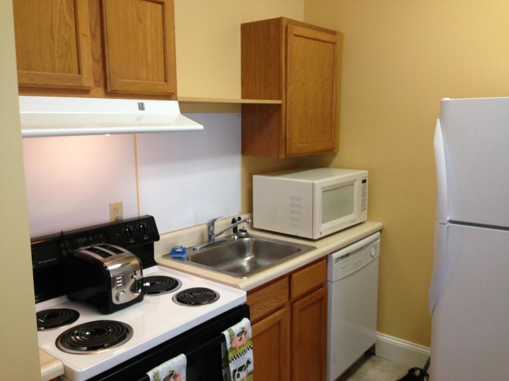 Primary Photo - 1025 West Fourth Street, Apt 6