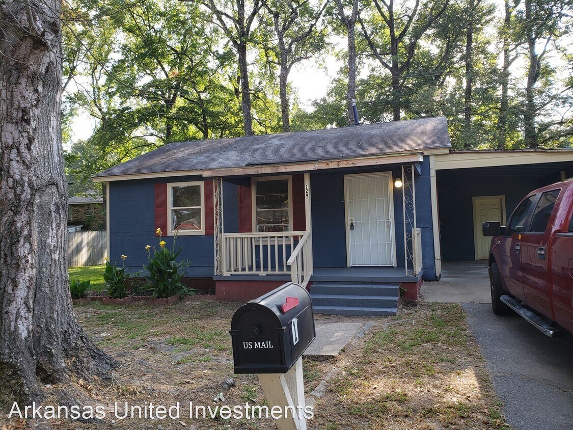Primary Photo - 3 br, 1 bath House - 129 Roosevelt Rd