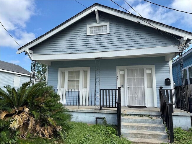 Building Photo - 3221 N Miro St