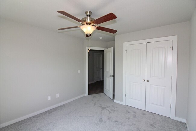 Building Photo - 411 Barbet Dr