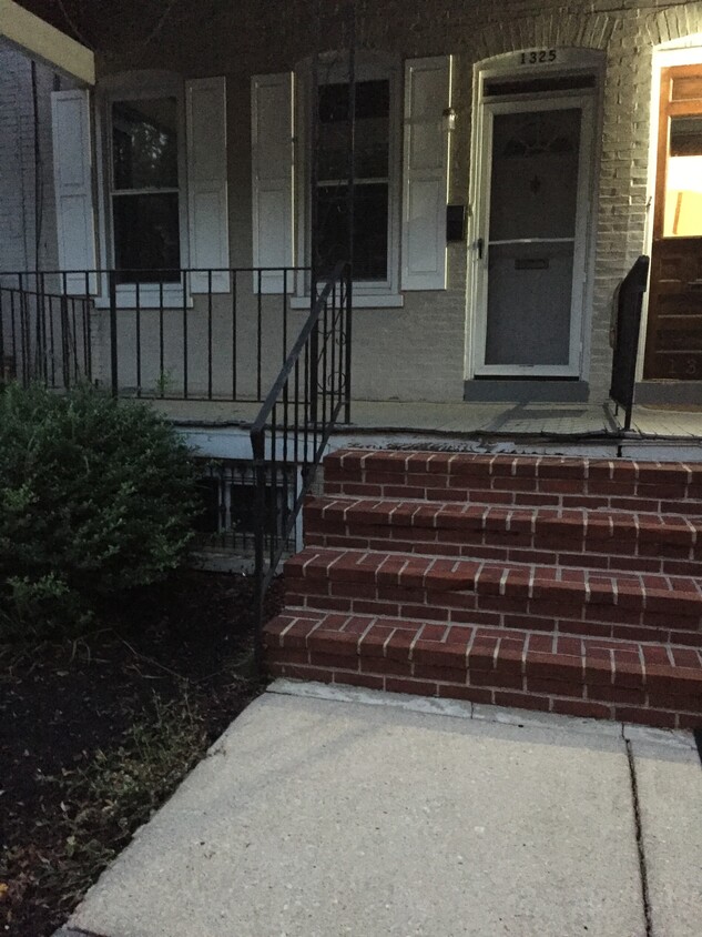 Primary Photo - 1325 N Clayton St