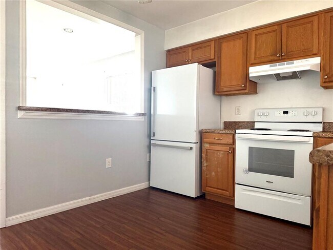 Foto del edificio - 610 Emerald Ave