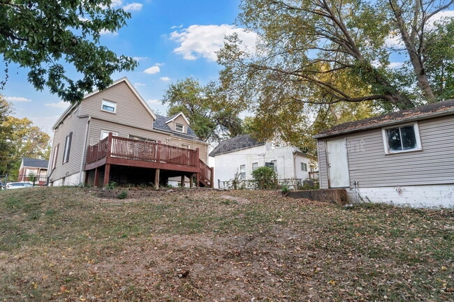 Building Photo - 2420 Shirley Ave