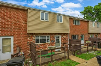Building Photo - 436 Brierly Ln
