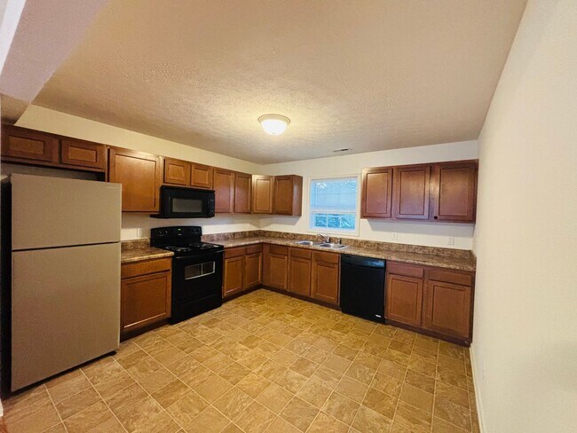 Foto del edificio - 40 Station Ln NE