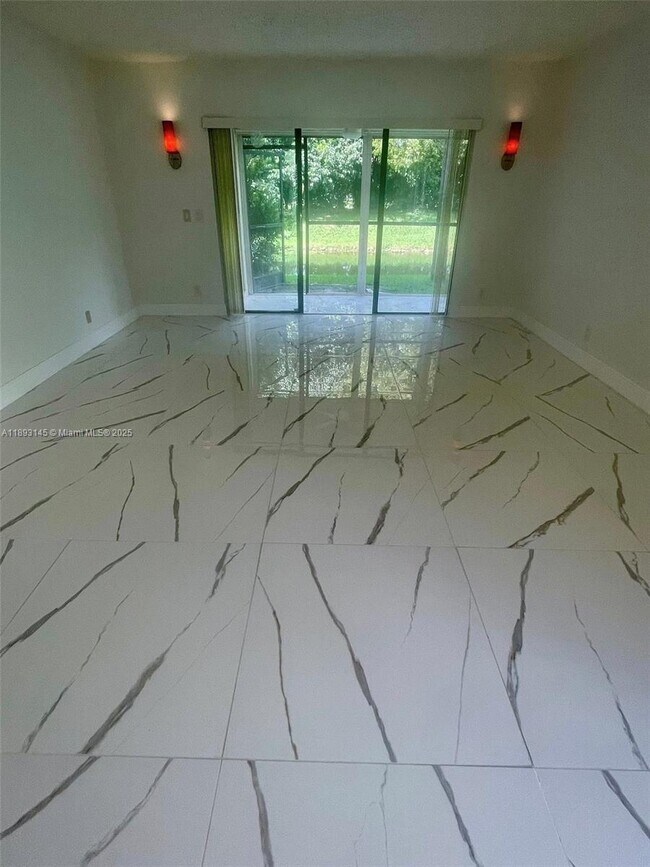 Foto del edificio - 403 Lakeview Dr