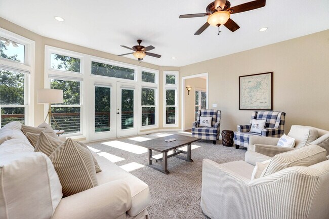 Building Photo - 10400 Cedar Rock Rd