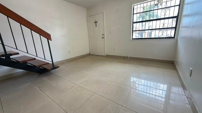 Foto del edificio - 5388 W 24th Ave
