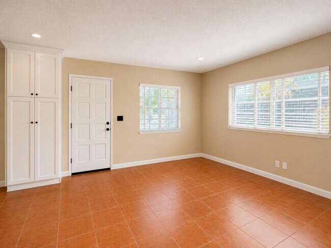 Foto del edificio - Charming 3 Bedroom, 2 Bath Home in Prime Winter Park Location