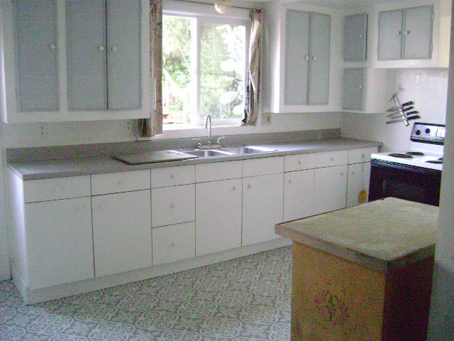Building Photo - 117 Locust Ave