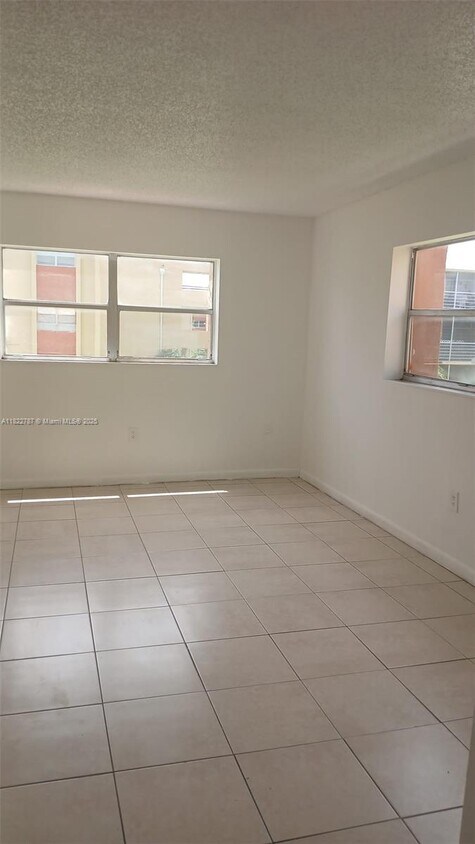 Primary Photo - 3610 NW 21st St