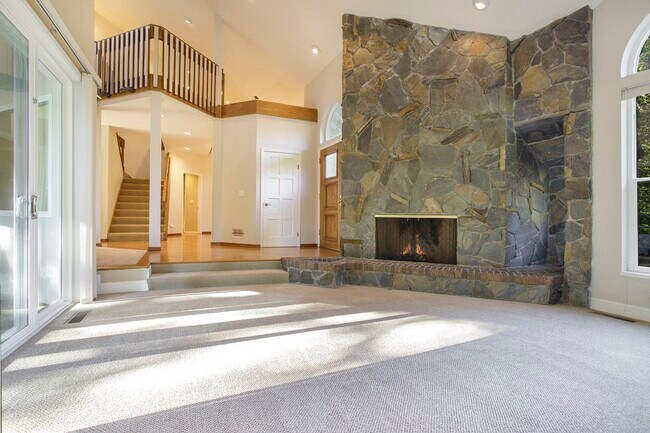 Foto del edificio - 3 Blackhawk Club Ct