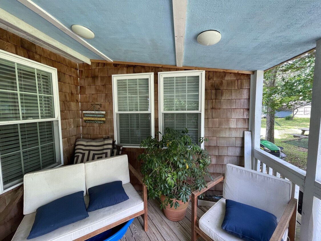 Primary Photo - 2 Bedroom/2 Bath House in Manteo