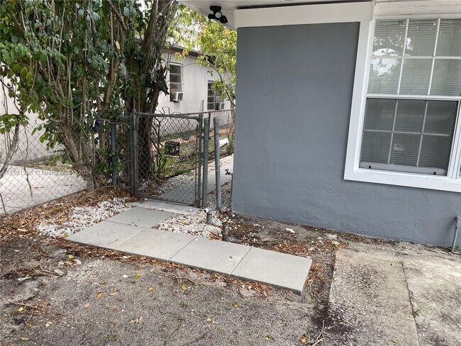 Building Photo - 1145 NW 125th St