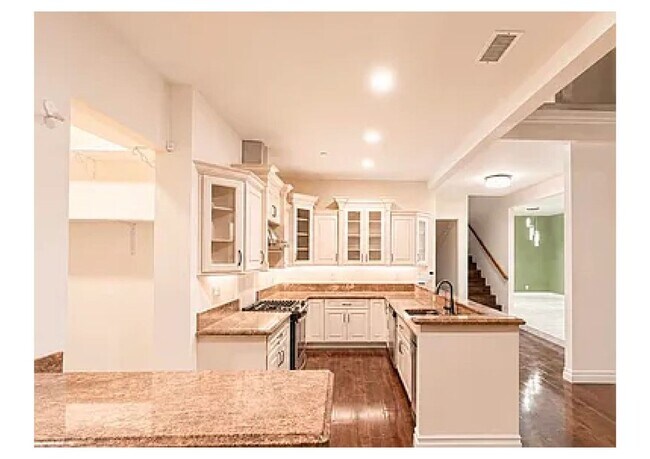 Foto del edificio - 19462 Harding Ln