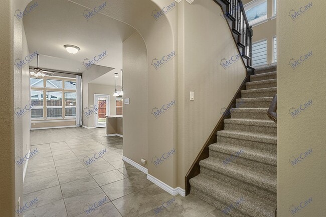 Building Photo - Sophisticated 4/2.5 in Fort Worth!