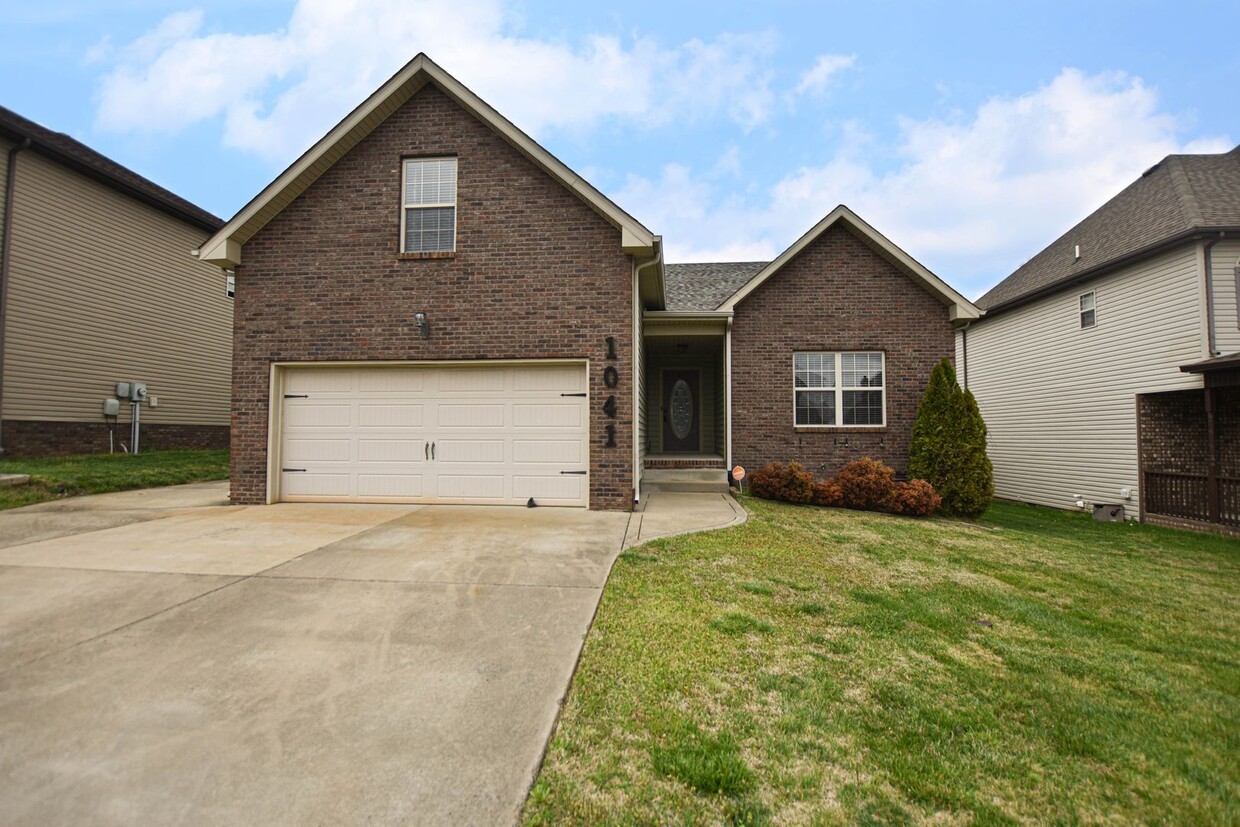 Foto principal - Pet Friendly Four Bedroom!