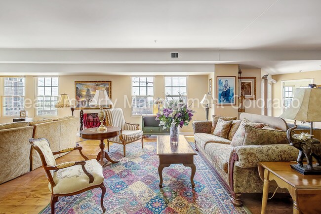 Foto del edificio - Beautiful Condo in Beauvallon Complex