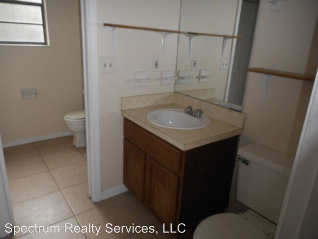 Building Photo - 480 Bentwood Ln