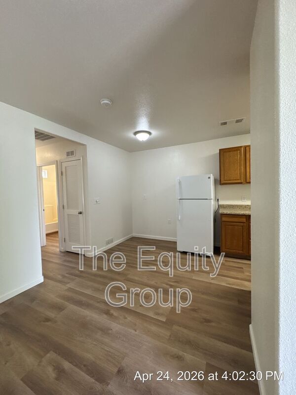 Building Photo - 314 S Crespi Ave