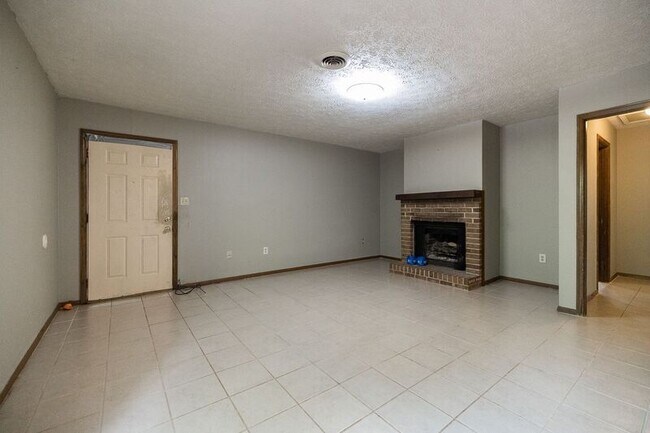 Foto del edificio - 1647 Cedar Shoals Dr