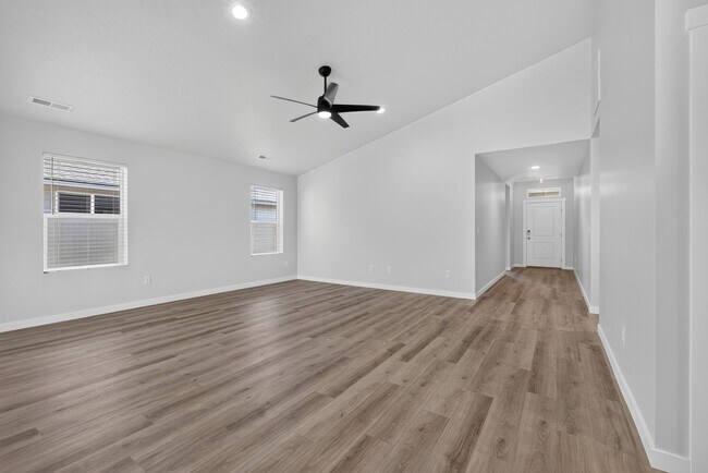 Foto del edificio - Brand New 4bd/2ba Single Level Nampa Home w/3-Car Garage