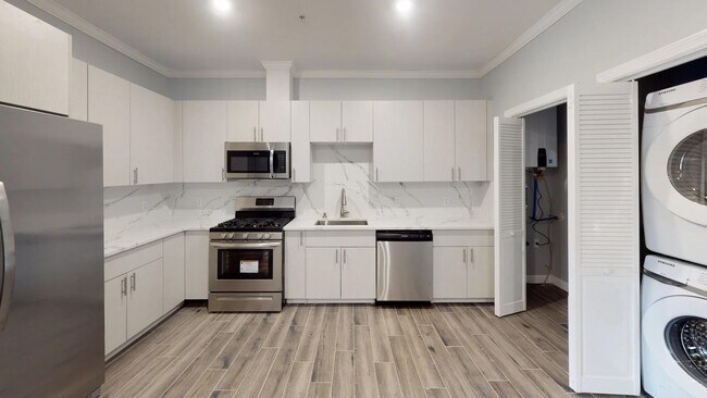 Foto del edificio - 680 Grand St