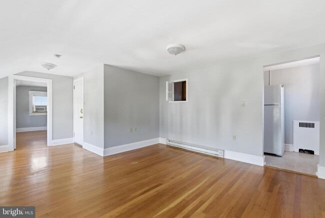 Building Photo - 142 N Washington St