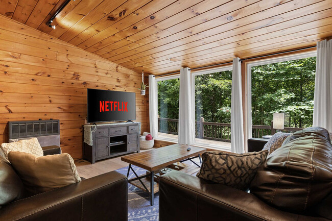 Building Photo - 1390 Snake Nation Rd