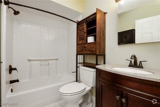 Building Photo - 14801 Park Lake Dr