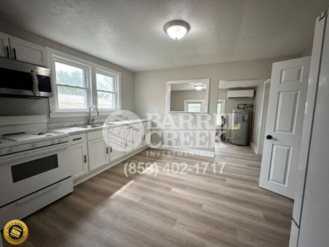 Building Photo - 106 Simpson Ln