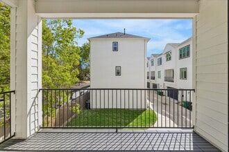 Building Photo - 9426 Campbell Rd