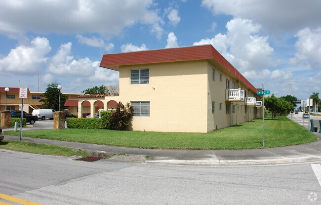 6970 87th Ave SW - Galloway Court Apartments